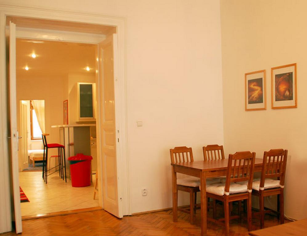 Apartments Vezenska Praha Rom bilde